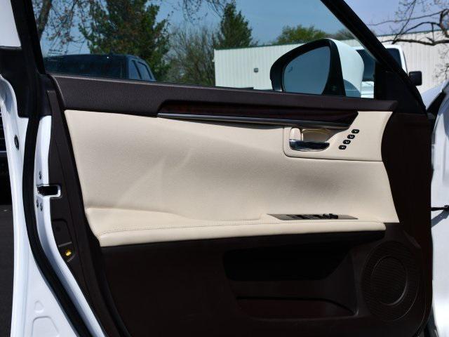 used 2016 Lexus ES 350 car, priced at $22,272