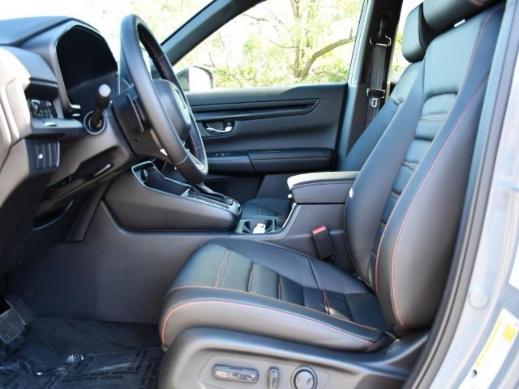 new 2026 Honda CR-V Hybrid car, priced at $41,015