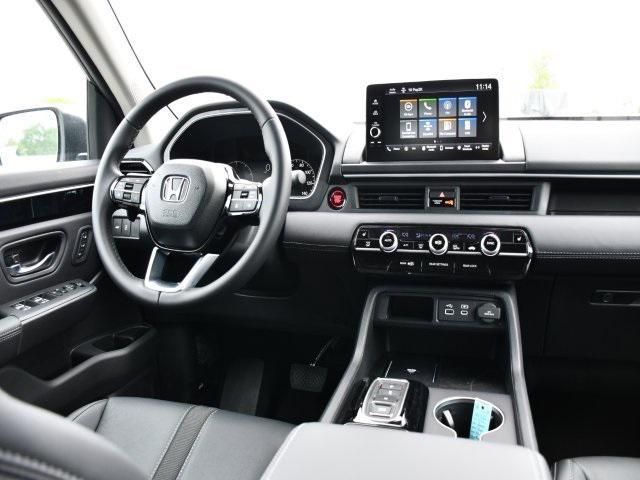 new 2025 Honda Pilot car, priced at $48,750