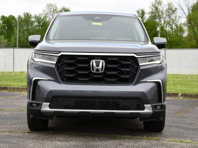 new 2025 Honda Pilot car, priced at $48,750