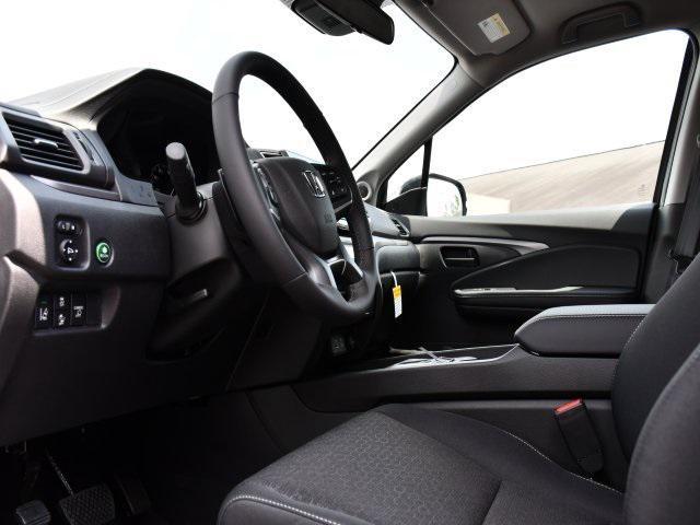 new 2025 Honda Ridgeline car, priced at $39,713
