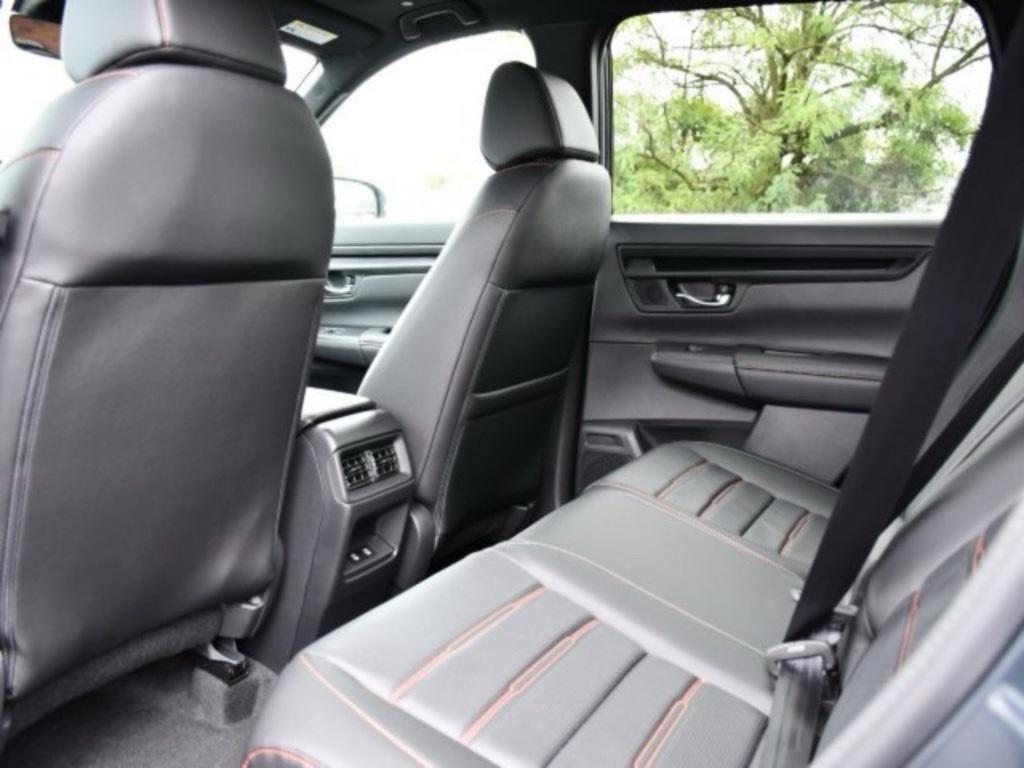 new 2026 Honda CR-V Hybrid car, priced at $39,629