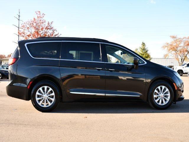 used 2017 Chrysler Pacifica car, priced at $16,116