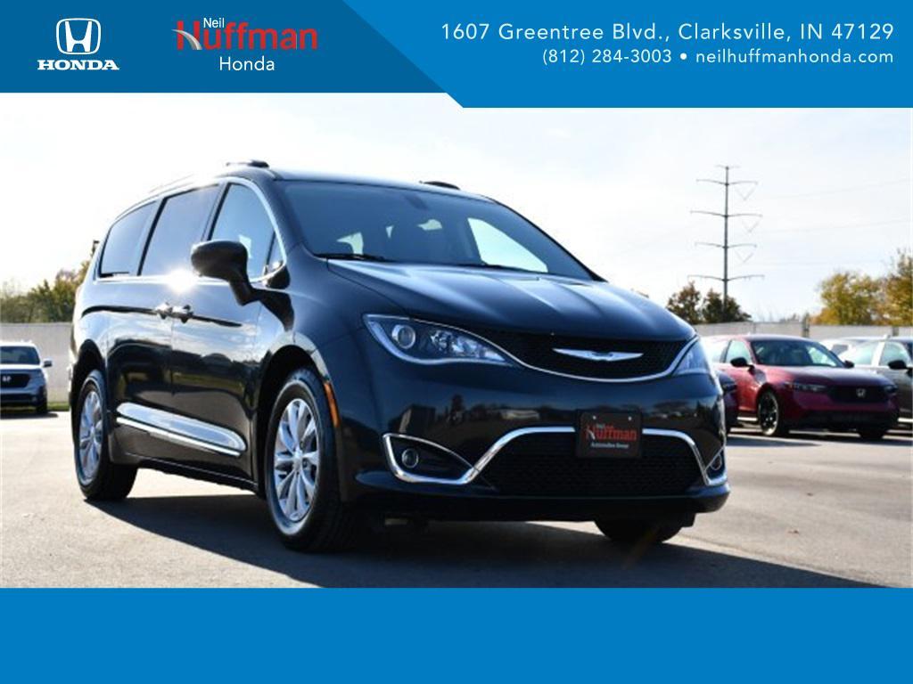 used 2017 Chrysler Pacifica car, priced at $16,116
