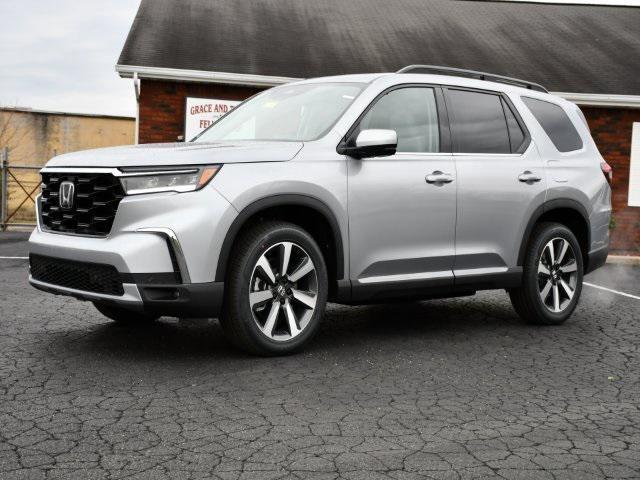 new 2025 Honda Pilot car, priced at $48,995