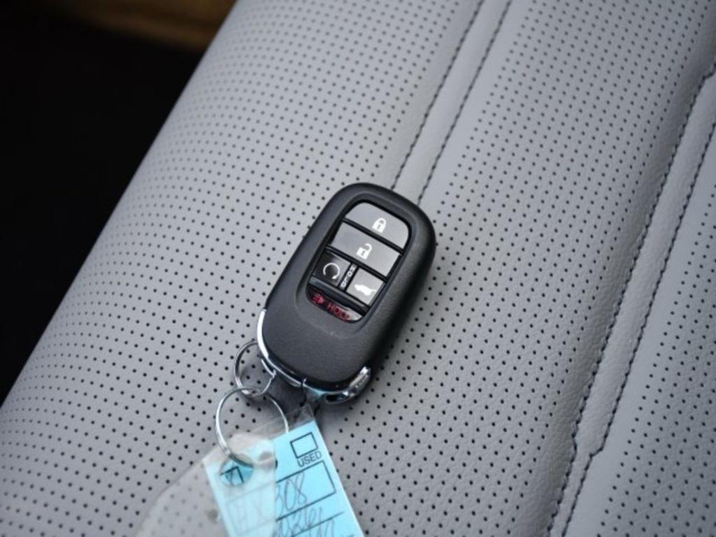 new 2026 Honda CR-V Hybrid car, priced at $40,658