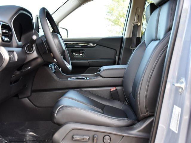 new 2025 Honda Pilot car, priced at $47,703