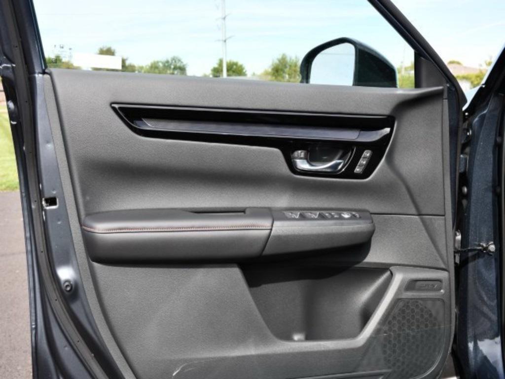 new 2026 Honda CR-V Hybrid car, priced at $40,658