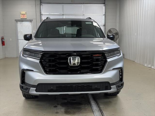 new 2025 Honda Pilot car, priced at $48,795