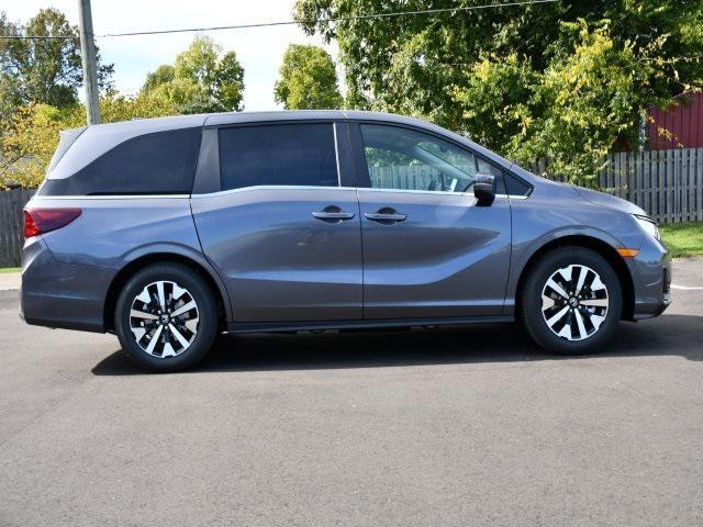 new 2026 Honda Odyssey car, priced at $41,637