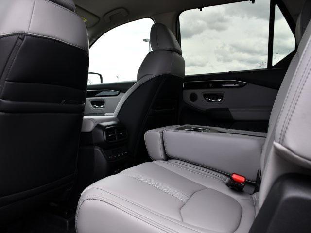 new 2025 Honda Pilot car, priced at $46,550