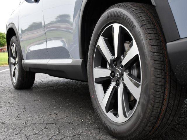 new 2025 Honda Pilot car, priced at $48,158