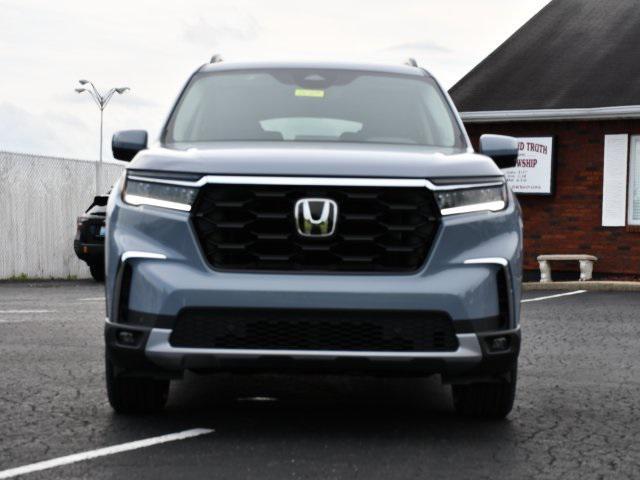 new 2025 Honda Pilot car, priced at $48,158