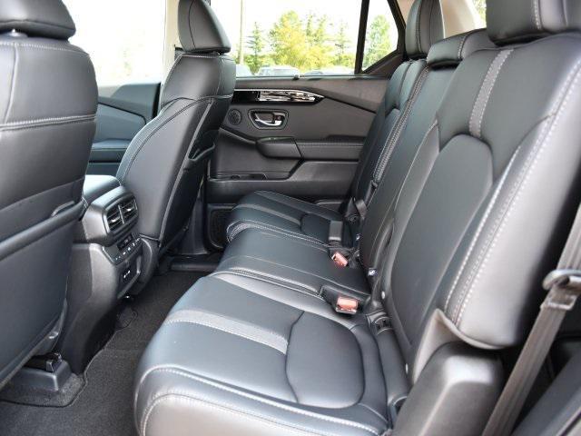 new 2025 Honda Pilot car, priced at $48,739
