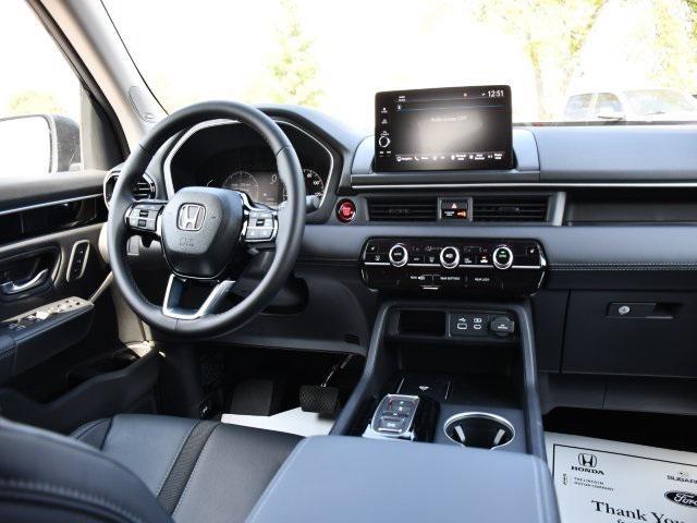 new 2025 Honda Pilot car, priced at $48,739