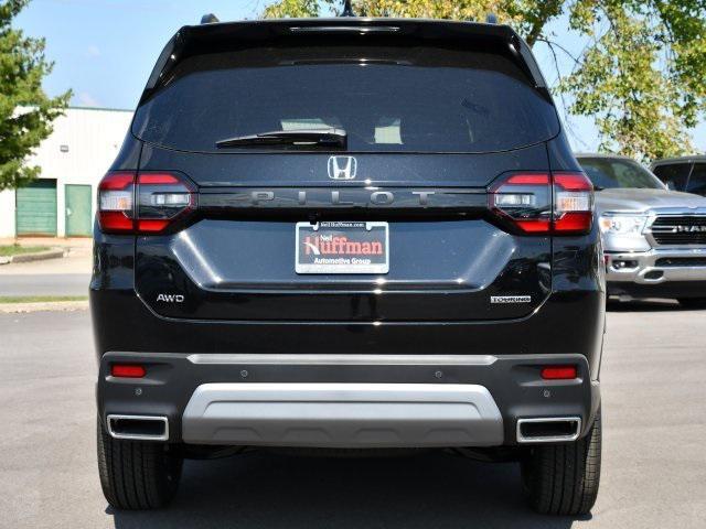 new 2025 Honda Pilot car, priced at $48,739