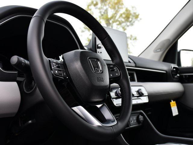 new 2025 Honda Pilot car, priced at $51,950