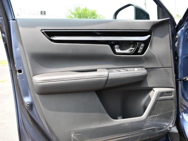 new 2026 Honda CR-V Hybrid car, priced at $43,645