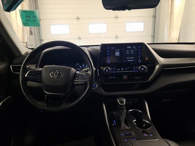 used 2021 Toyota Highlander car, priced at $34,365