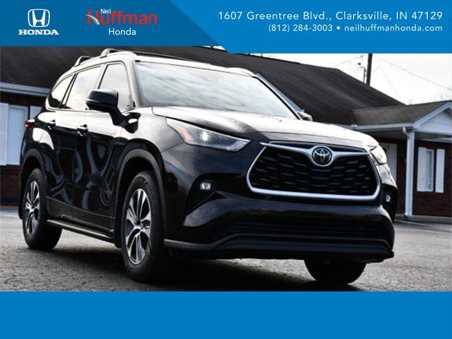 used 2021 Toyota Highlander car, priced at $33,747