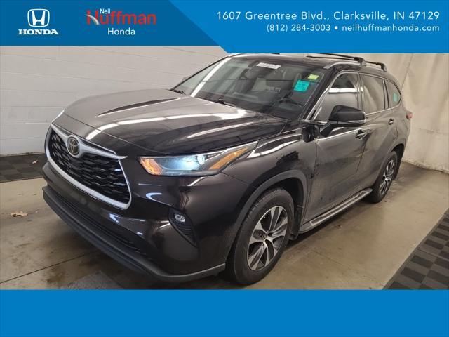 used 2021 Toyota Highlander car, priced at $34,365