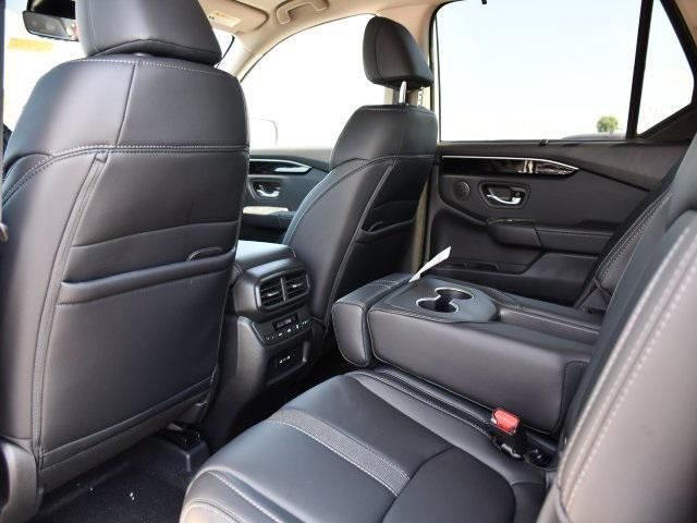 new 2025 Honda Pilot car, priced at $49,166
