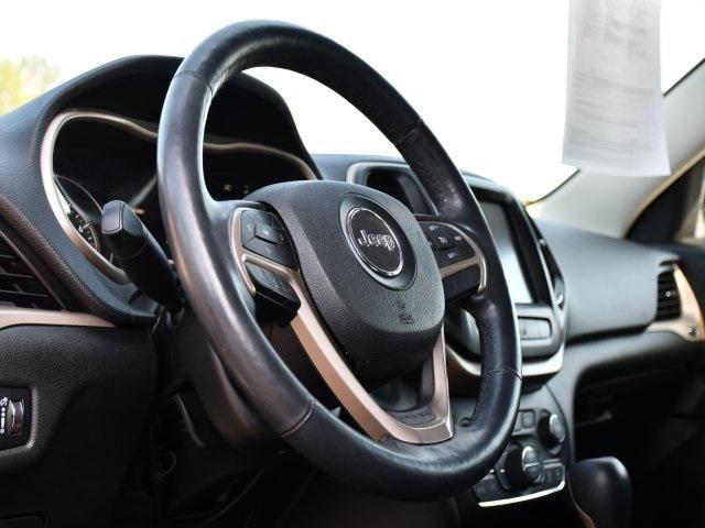used 2014 Jeep Cherokee car, priced at $13,681