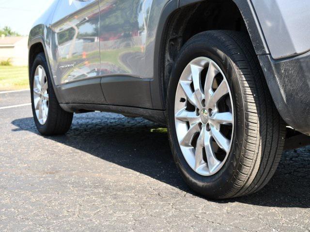 used 2014 Jeep Cherokee car, priced at $13,681