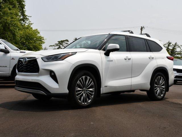 used 2021 Toyota Highlander Hybrid car, priced at $39,984