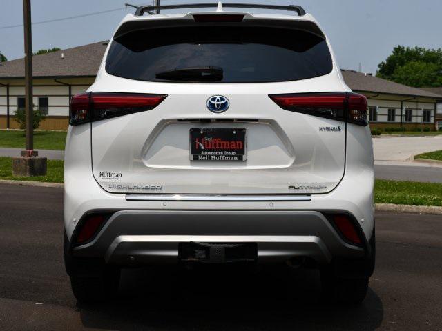 used 2021 Toyota Highlander Hybrid car, priced at $39,984