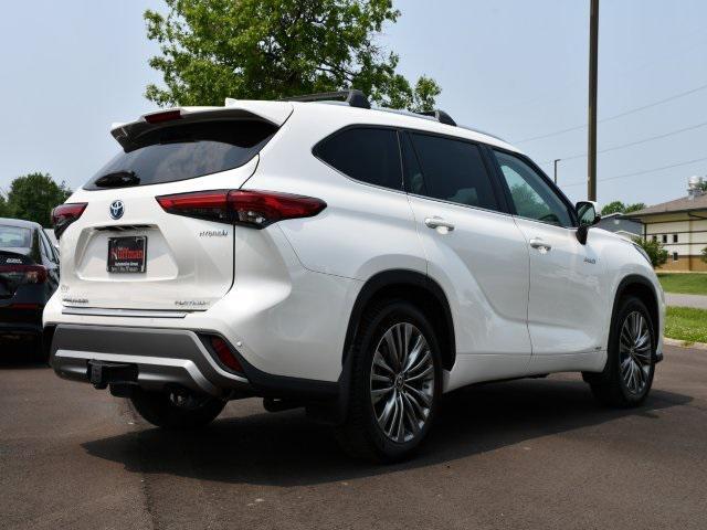 used 2021 Toyota Highlander Hybrid car, priced at $39,984