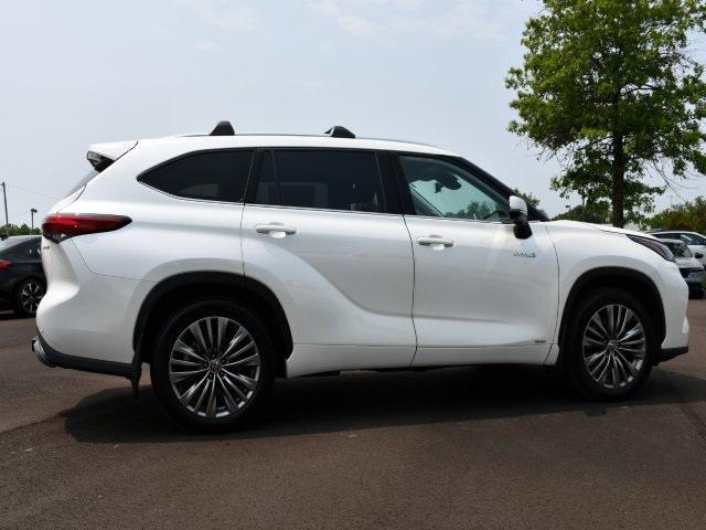 used 2021 Toyota Highlander Hybrid car, priced at $39,984