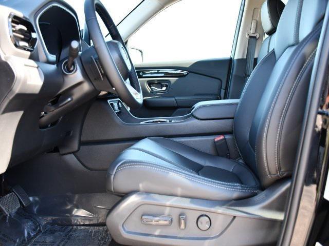 new 2025 Honda Pilot car, priced at $44,816