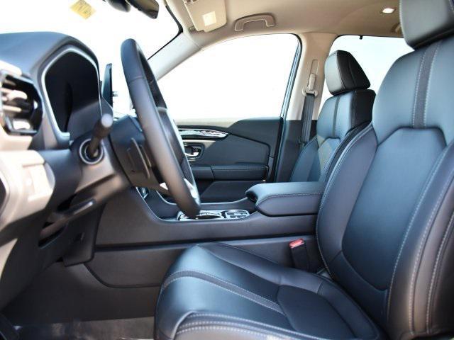 new 2025 Honda Pilot car, priced at $44,816