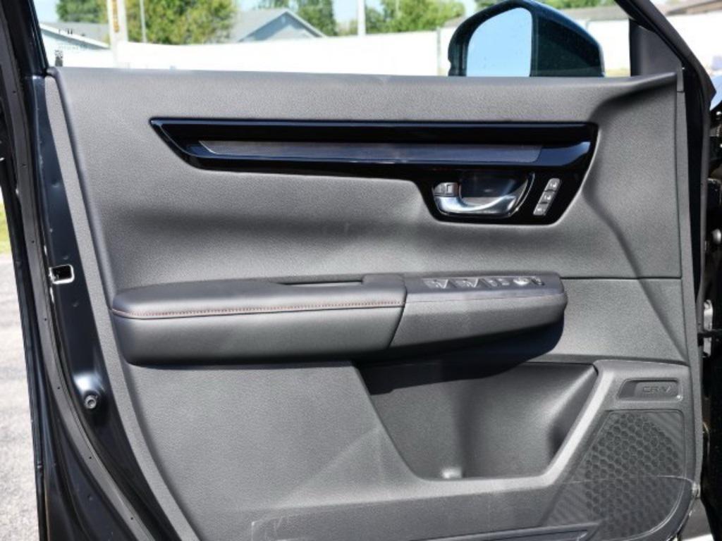 new 2026 Honda CR-V Hybrid car, priced at $40,658