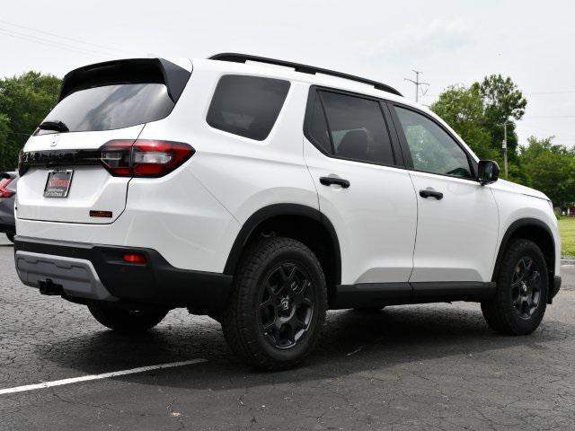 new 2025 Honda Pilot car, priced at $50,055