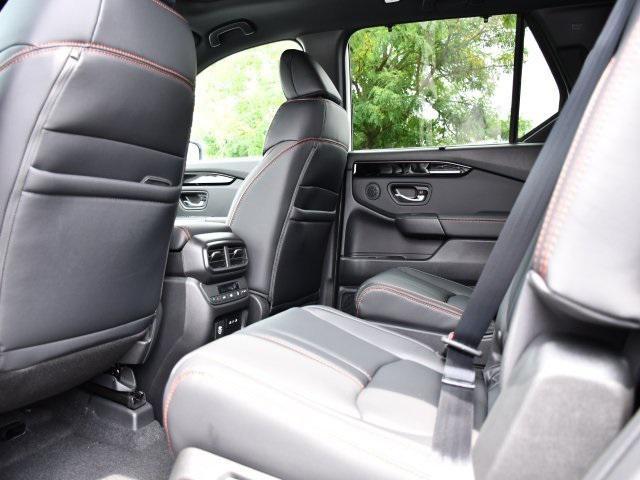 new 2025 Honda Pilot car, priced at $50,055