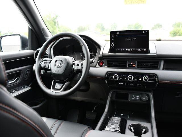 new 2025 Honda Pilot car, priced at $50,055
