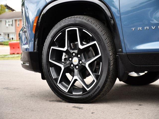 used 2025 Chevrolet Traverse car, priced at $49,984