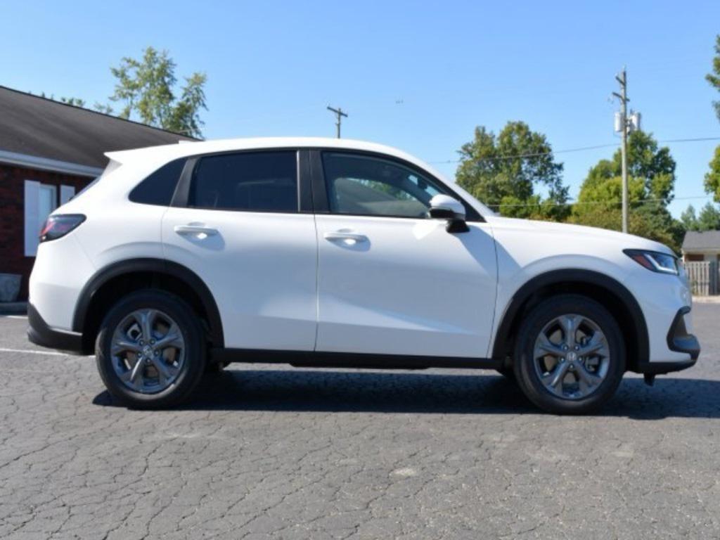 new 2026 Honda HR-V car, priced at $28,421