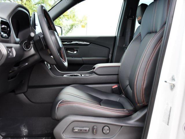 new 2025 Honda Pilot car, priced at $48,259