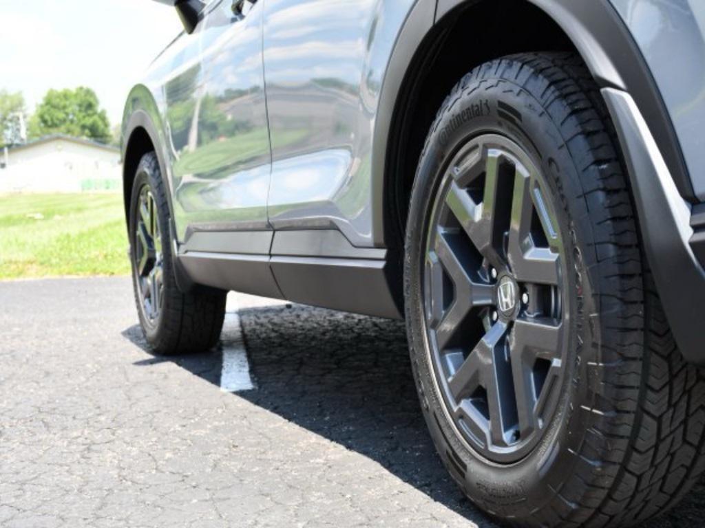 new 2026 Honda CR-V Hybrid car, priced at $38,609