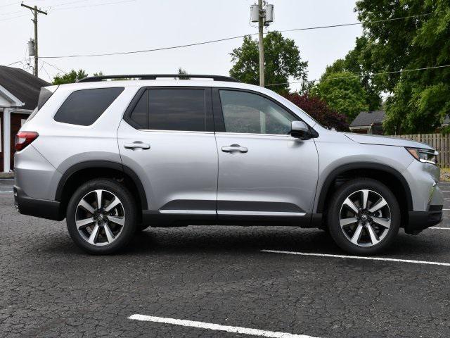 new 2025 Honda Pilot car, priced at $53,530