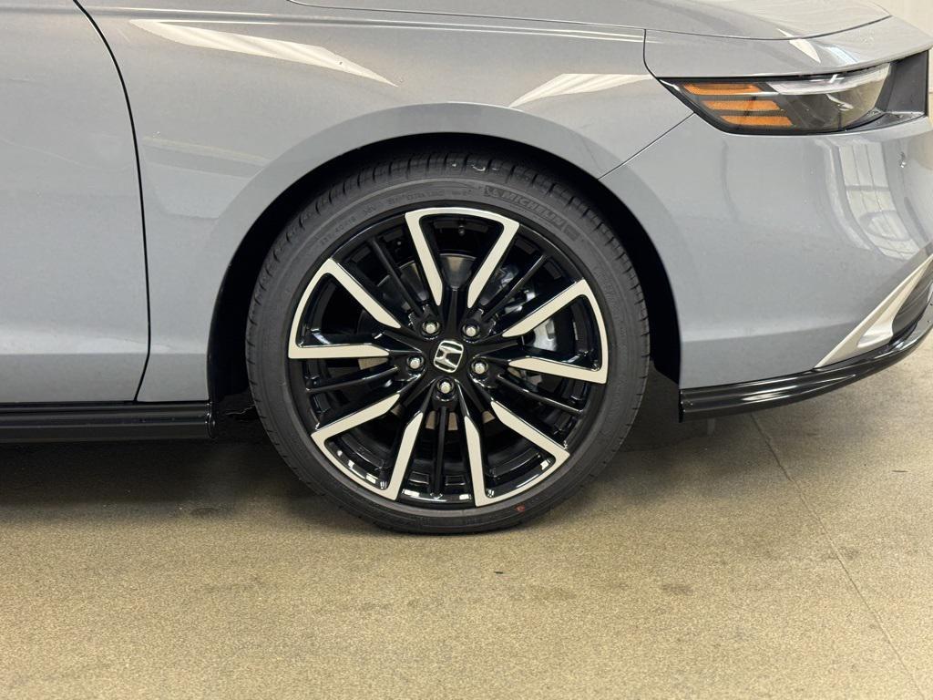 new 2025 Honda Accord Hybrid car, priced at $38,052