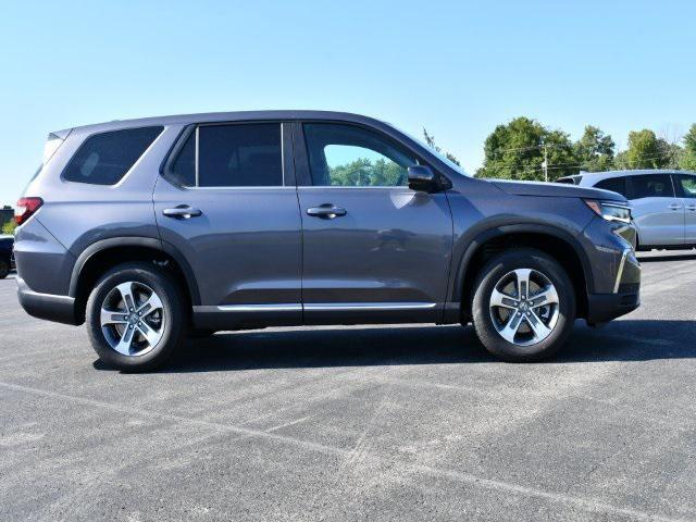 new 2025 Honda Pilot car, priced at $45,925