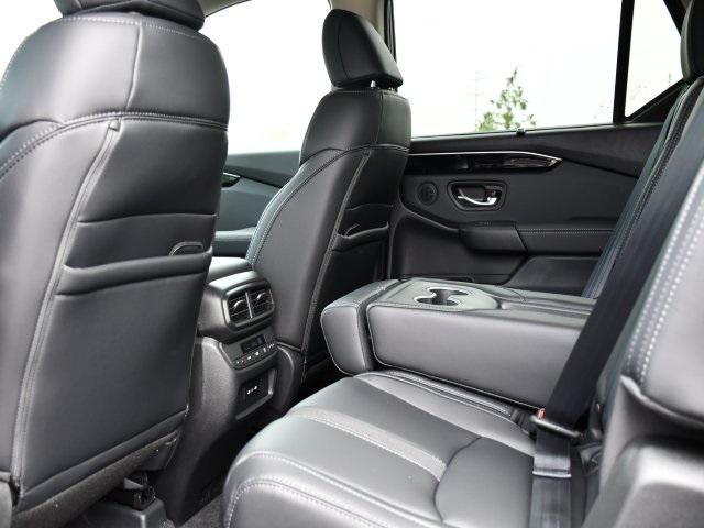 new 2025 Honda Pilot car, priced at $46,550