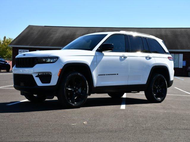 used 2025 Jeep Grand Cherokee car, priced at $41,515