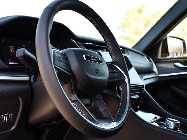 used 2025 Jeep Grand Cherokee car, priced at $41,515