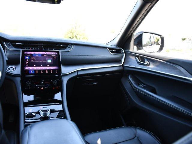 used 2025 Jeep Grand Cherokee car, priced at $41,515