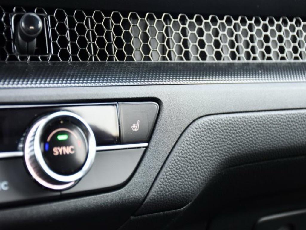 new 2026 Honda CR-V Hybrid car, priced at $39,584